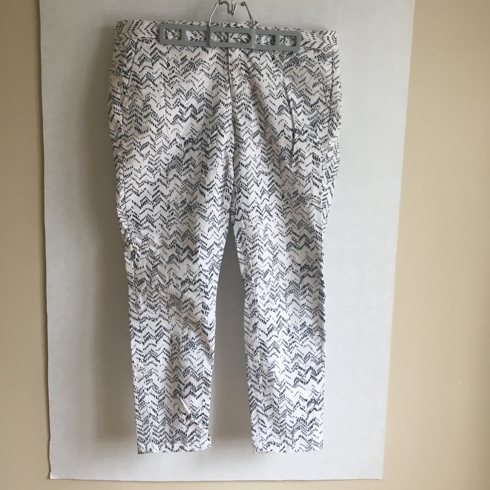 GAP KHAKIS CHINO GRAPIC PRINT LADIES PANT SIZE 10